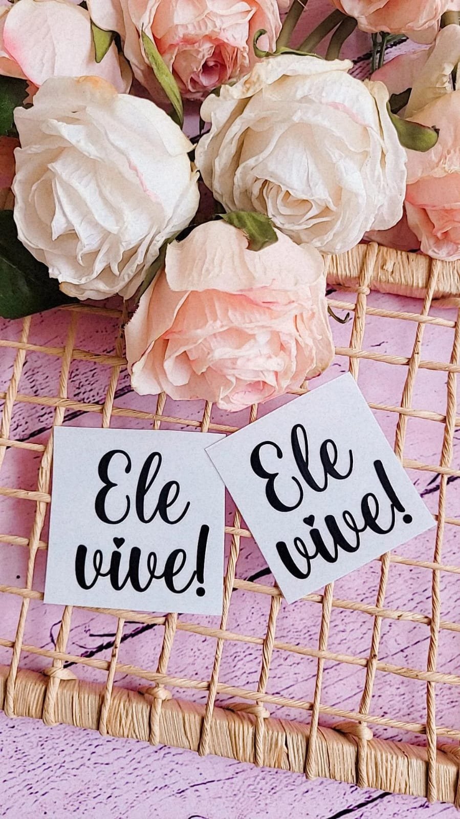 kit 02 adesivos impermeáveis Ele vive! | O lar de Coração