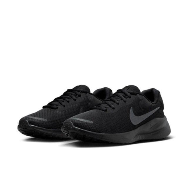 Nike black on sales black running shoes