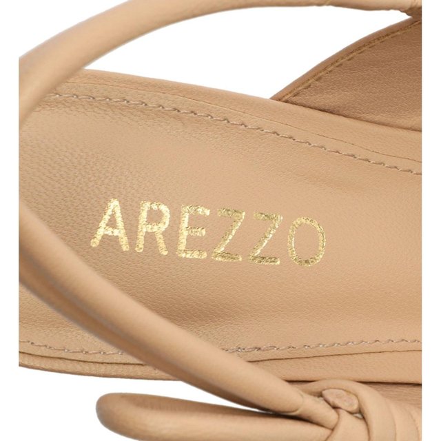 Sapato Arezzo A1190400440010U Salto Baixo Bege Feminino Passo a