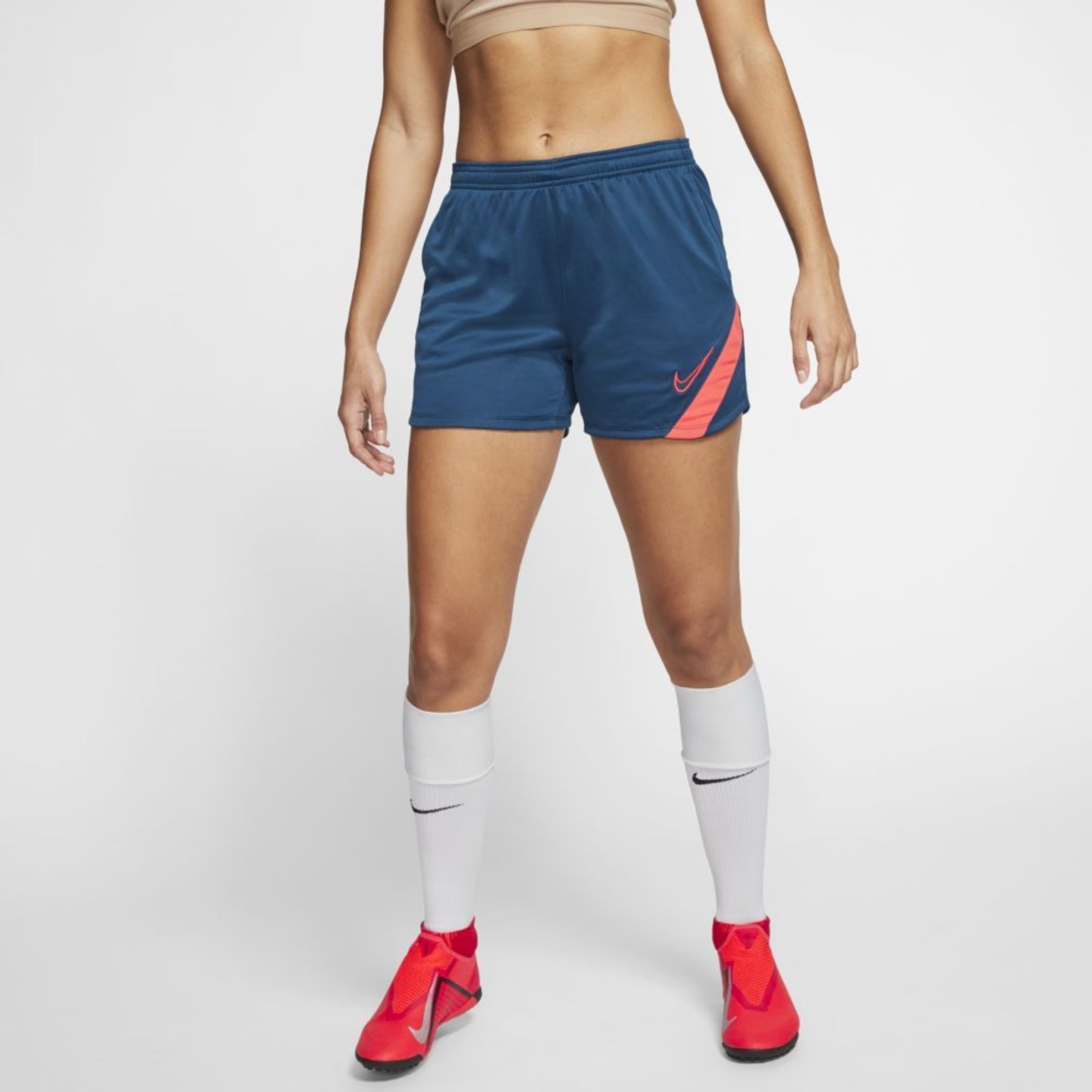 Nike standard fit store shorts womens